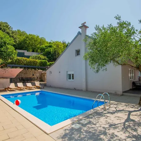Velaria With Private Pool *