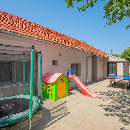 Velaria With Private Pool * Donja Glavina