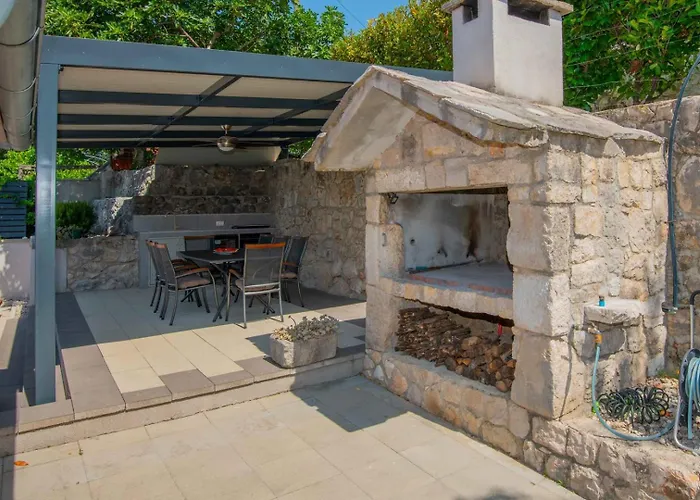 Velaria With Private Pool Vila Donja Glavina