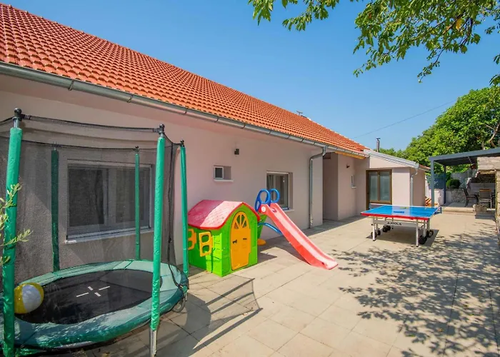 Velaria With Private Pool * Donja Glavina