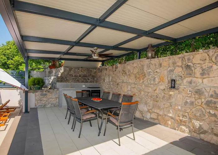 Velaria With Private Pool Vila