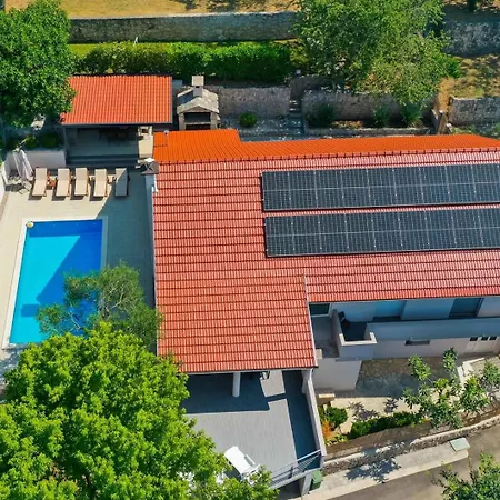 Velaria With Private Pool * Donja Glavina