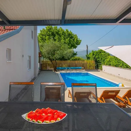 Velaria With Private Pool * Donja Glavina